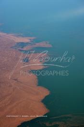 Image du Maroc Professionnelle de  Le barrage Laghrasse "dit barrage Hassan II", il se situe à 50 km au sud est de Taourirte au nord du Maroc, Samedi 10 Février 2006, ce barrage fournit en eau potable  le barrage Mohammed V qui sert de lien pour Machraa Hammadi,  ce dernier permet l'approvisionnement des centre de Taourirte et El Aïoun Sidi Mellouk. (Photo / Abdeljalil Bounhar)